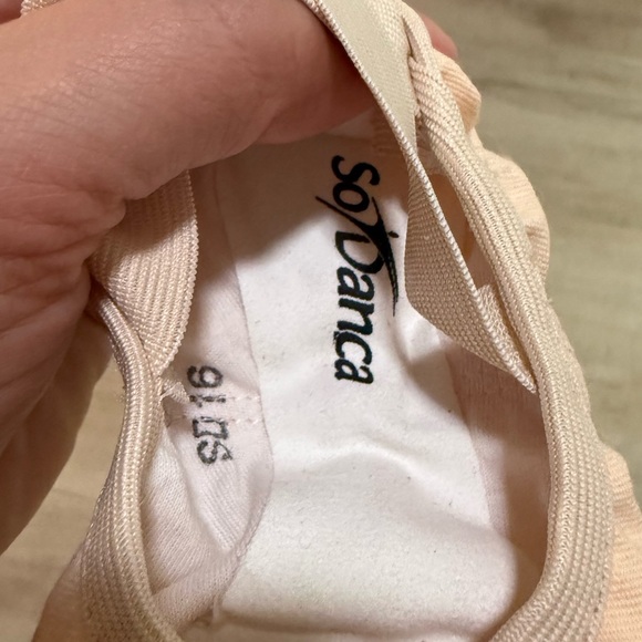 So Danca SD16 Split Sole Canvas Ballet Shoes Child Size 1 NWT - Picture 3 of 4